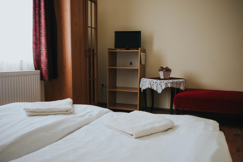 Hotel Szep Kert Vendeghaz Szekszárd Zewnętrze zdjęcie